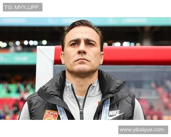 足球明星退役后佩戴眼镜的生活变化与新挑战探讨